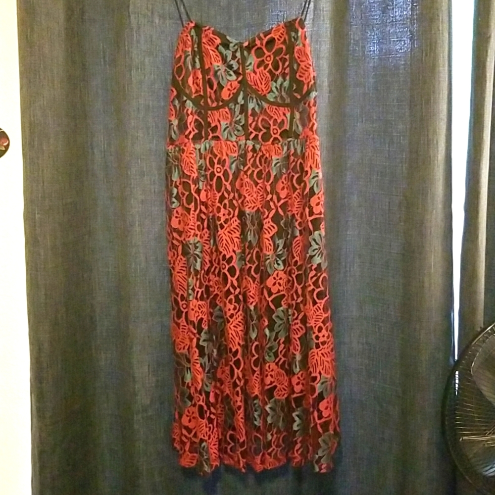 Floral corset style dress from SHEIN. Size 1X. Black, Rose Burgundy and Green.